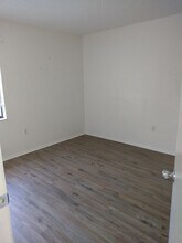 5410 Parnell Ave in Spring Hill, FL - Building Photo - Building Photo