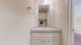 8749 Bryam St in Houston, TX - Building Photo