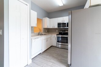 6037 Scotchwood Glen in Orlando, FL - Building Photo - Building Photo