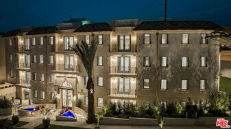 1825 Pandora Ave in Los Angeles, CA - Building Photo