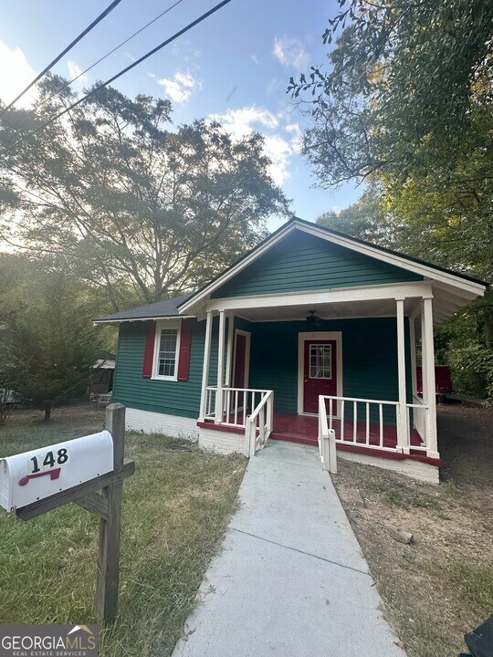 148 6th St in Monroe, GA - Building Photo