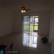 1766 Abbey Rd in West Palm Beach, FL - Building Photo - Building Photo