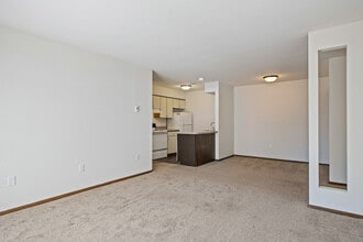 Burtons Landing Apartments in Grand Rapids, MI - Building Photo - Building Photo