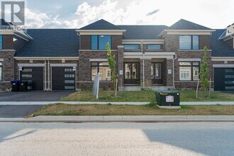 5 Bayberry Dr in Adjala-Tosorontio, ON - Building Photo - Building Photo