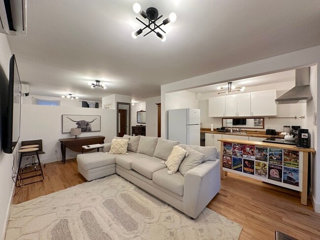85 Lander St, Unit 1B in Newburgh, NY - Foto de edificio - Building Photo