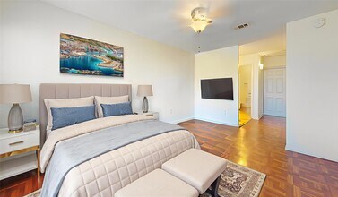 12250 Copper Tree Pvt Ln in Houston, TX - Building Photo - Building Photo