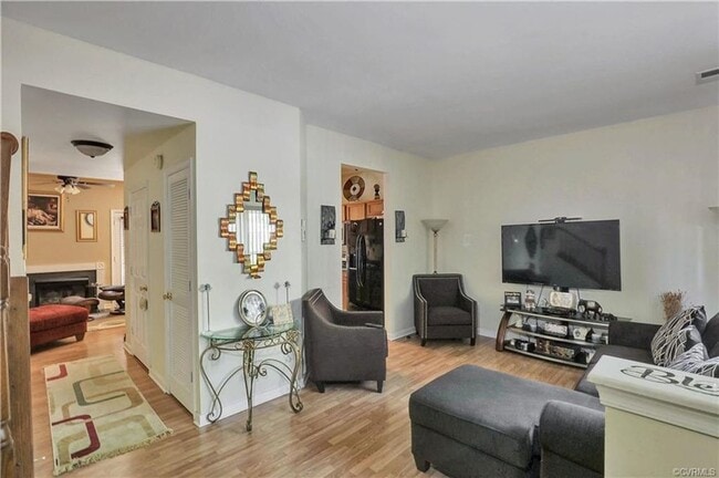 9106 Silverbush Dr in Richmond, VA - Building Photo - Building Photo