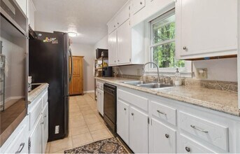 3925 Chicamauga Dr in Kennesaw, GA - Building Photo - Building Photo