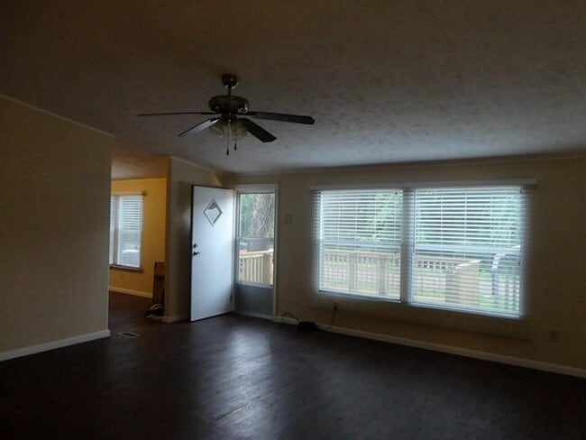 16658 Meadowcroft St in Montgomery, TX - Building Photo - Building Photo
