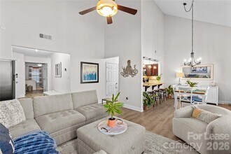 19843 Henderson Rd in Cornelius, NC - Building Photo - Building Photo