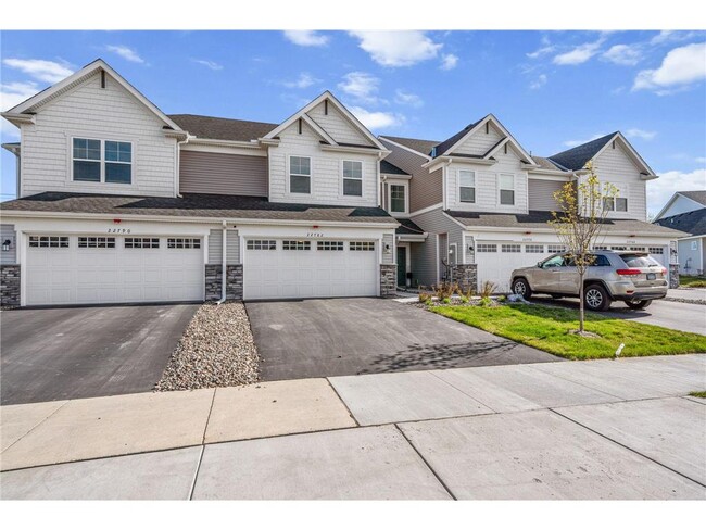 22782 Hazel Ln in Rogers, MN - Building Photo - Building Photo