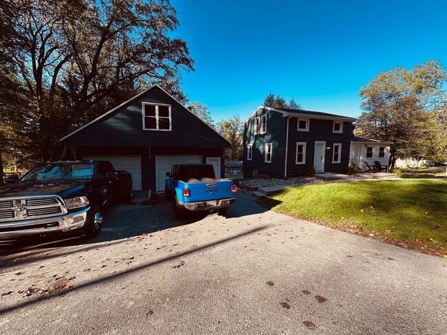 4315 Druck Valley Rd in York, PA - Building Photo - Building Photo