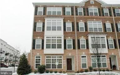 property at 19295 Harlow Square