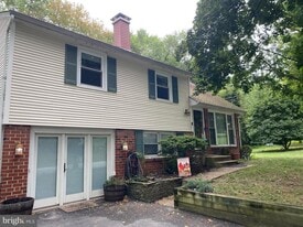575 Avon Rd in King of Prussia, PA - Building Photo