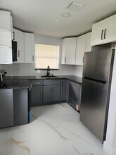 146 SW 13th Ave in Delray Beach, FL - Building Photo - Building Photo