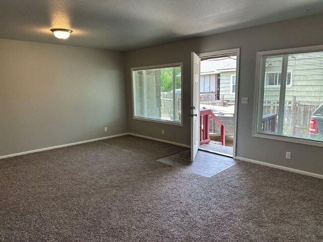 350 Wilkie St in Eugene, OR - Building Photo - Building Photo