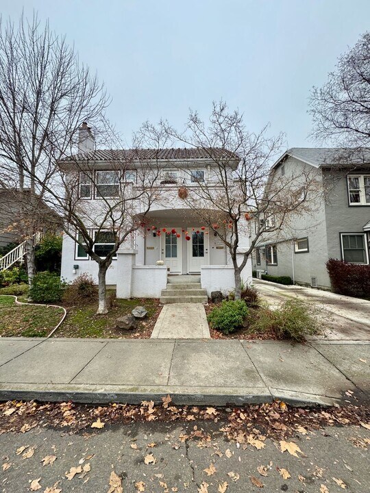 940-946 35th St in Sacramento, CA - Building Photo