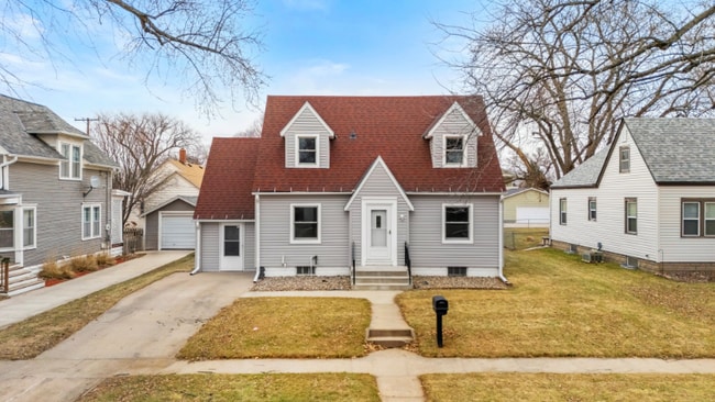 property at 1936 N Park Ave