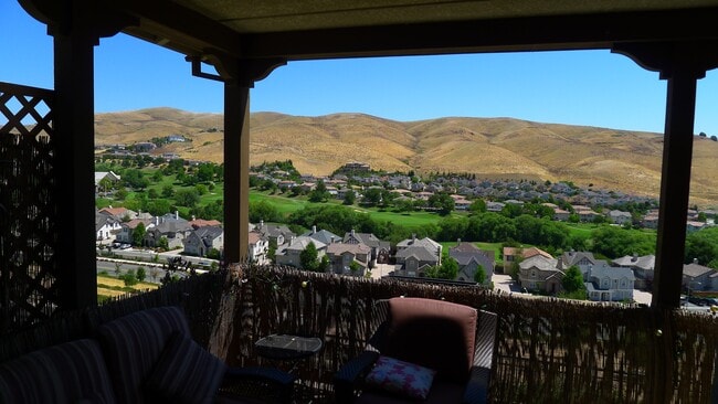 6678 Chalk Hill Ln in Vallejo, CA - Building Photo - Building Photo