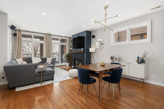 679 N Peoria St in Chicago, IL - Building Photo - Building Photo