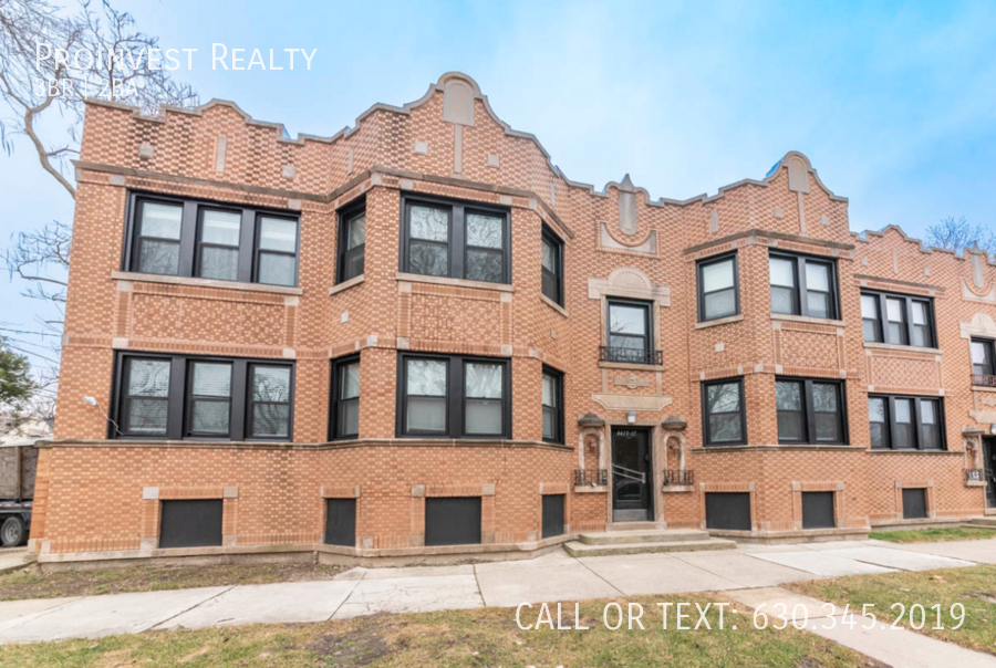 4425 W School St in Chicago, IL - Building Photo