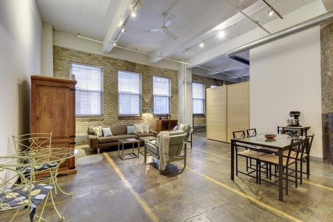 property at 700 N Washington Ave
