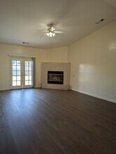 235 Sunny Meadow Dr in Bakersfield, CA - Building Photo - Building Photo
