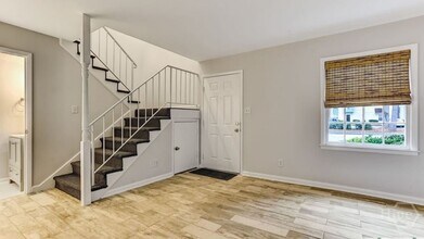 455 Mall Blvd in Savannah, GA - Building Photo - Building Photo