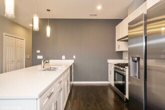2910 S Archer Ave in Chicago, IL - Building Photo - Building Photo