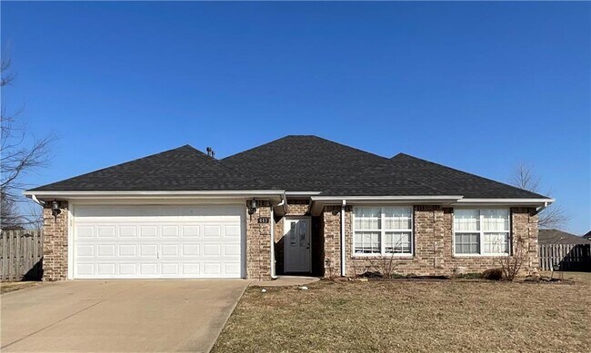 441 Kate Dr in Centerton, AR - Building Photo - Building Photo