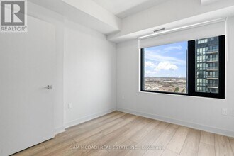 2920 Hwy 7 in Vaughan, ON - Building Photo - Building Photo