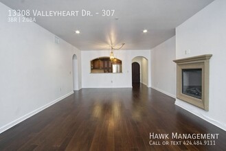 13308 Valleyheart Dr in Sherman Oaks, CA - Building Photo - Building Photo