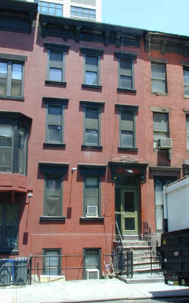 353 W 30th St in New York, NY - Building Photo - Building Photo