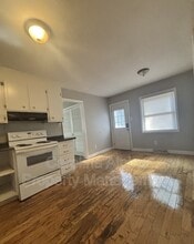8523 Stonehurst Dr in Charlotte, NC - Building Photo - Building Photo