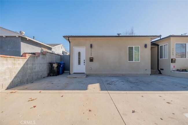 7736 Etiwanda Ave, Unit 03-03307 in Los Angeles, CA - Building Photo - Building Photo