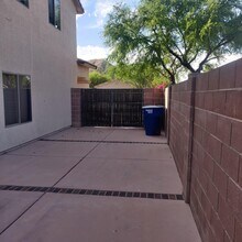 2561 W Brandy Crest Dr in Tucson, AZ - Building Photo - Building Photo