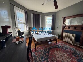 45 Cherokee St, Unit 3 in Boston, MA - Foto de edificio - Building Photo