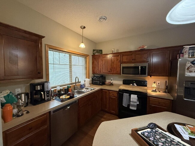 7884 Gotland Ln in Lino Lakes, MN - Foto de edificio - Building Photo