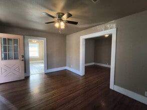814 S St Louis Ave in Tulsa, OK - Building Photo - Building Photo