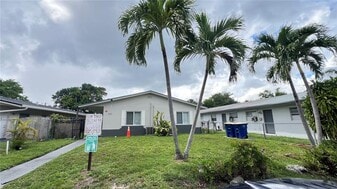 701 SW 15th Ave, Unit 1-4 in Fort Lauderdale, FL - Building Photo