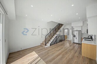 5230 1/2 Tilden Ave in Los Angeles, CA - Building Photo - Building Photo