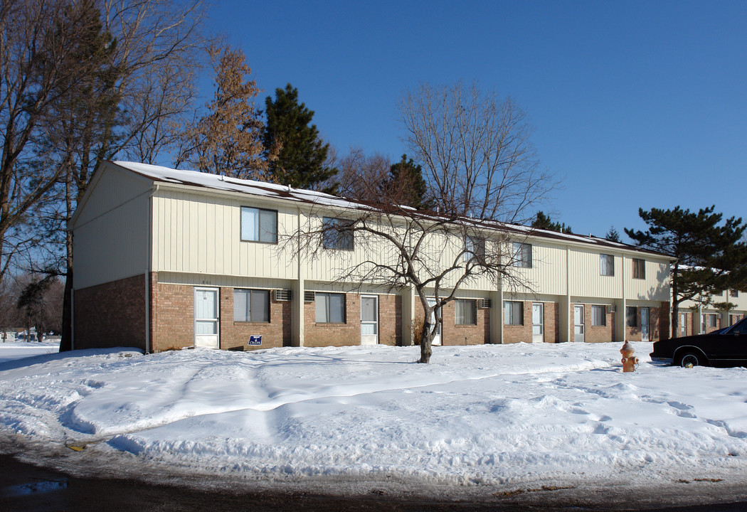 Byrneport Apartments in Toledo, OH - Foto de edificio