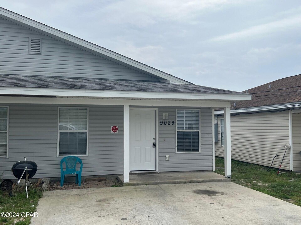 9025 Houston St in Panama City, FL - Building Photo