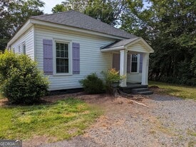 112 Cedar St in Forsyth, GA - Building Photo