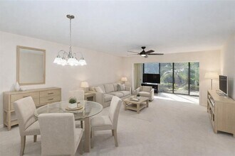 183 Pineneedle Dr in Bradenton, FL - Building Photo - Building Photo