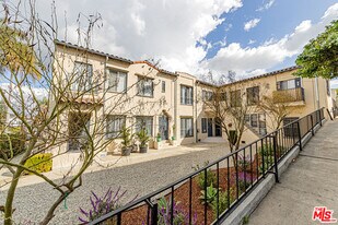 1152 S Bronson Ave in Los Angeles, CA - Building Photo