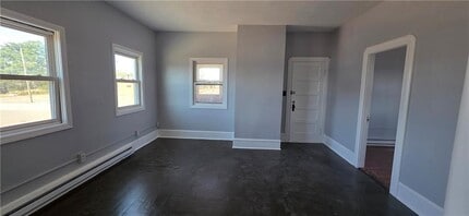 62 Main Rd in Tiverton, RI - Building Photo - Building Photo