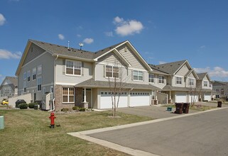 Independence Drive Apartments in Northfield, MN - Building Photo - Building Photo