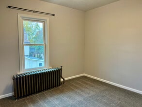 112 Rock St in Negaunee, MI - Foto de edificio - Building Photo