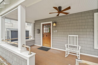 386 Navesink Ave in Highlands, NJ - Foto de edificio - Building Photo